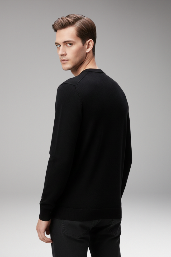 Men's Pullover Shirt with Crew Neck and Straight Hem